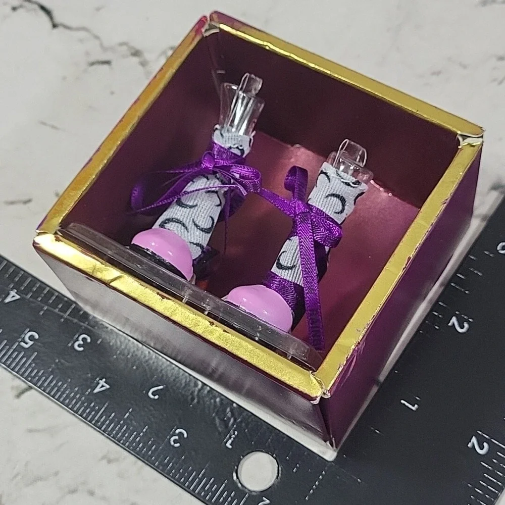Rainbow High Emi Vanda Doll Shoes‎ Purple Place Up With Moon Socks Original Box